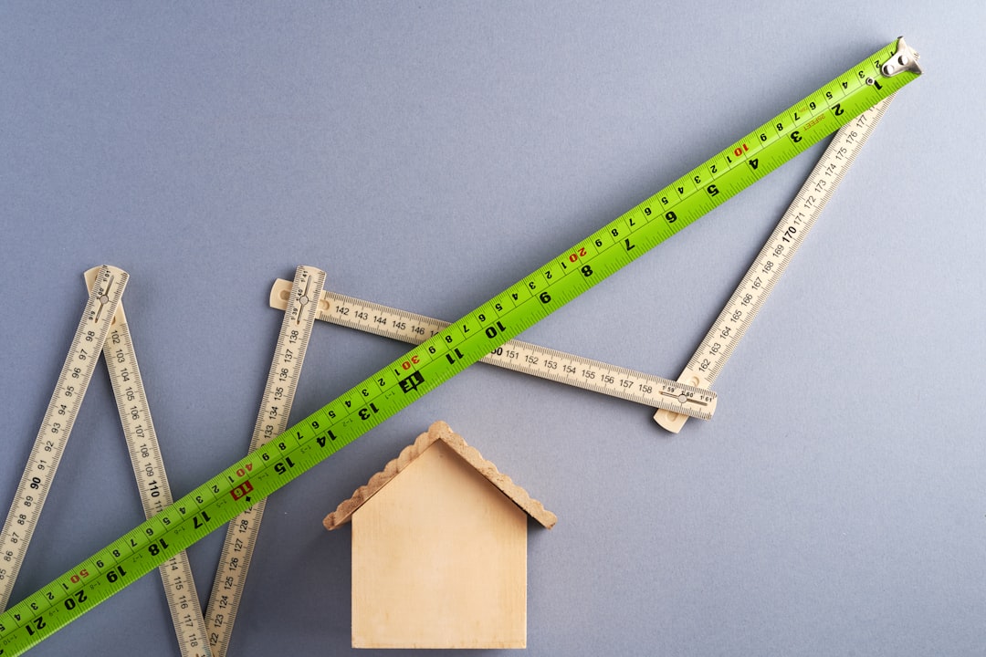 how much does a house weigh