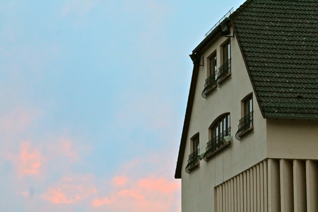 how tall is two storey house