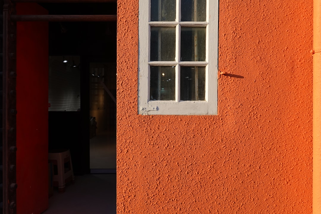 how to properly smudge a house