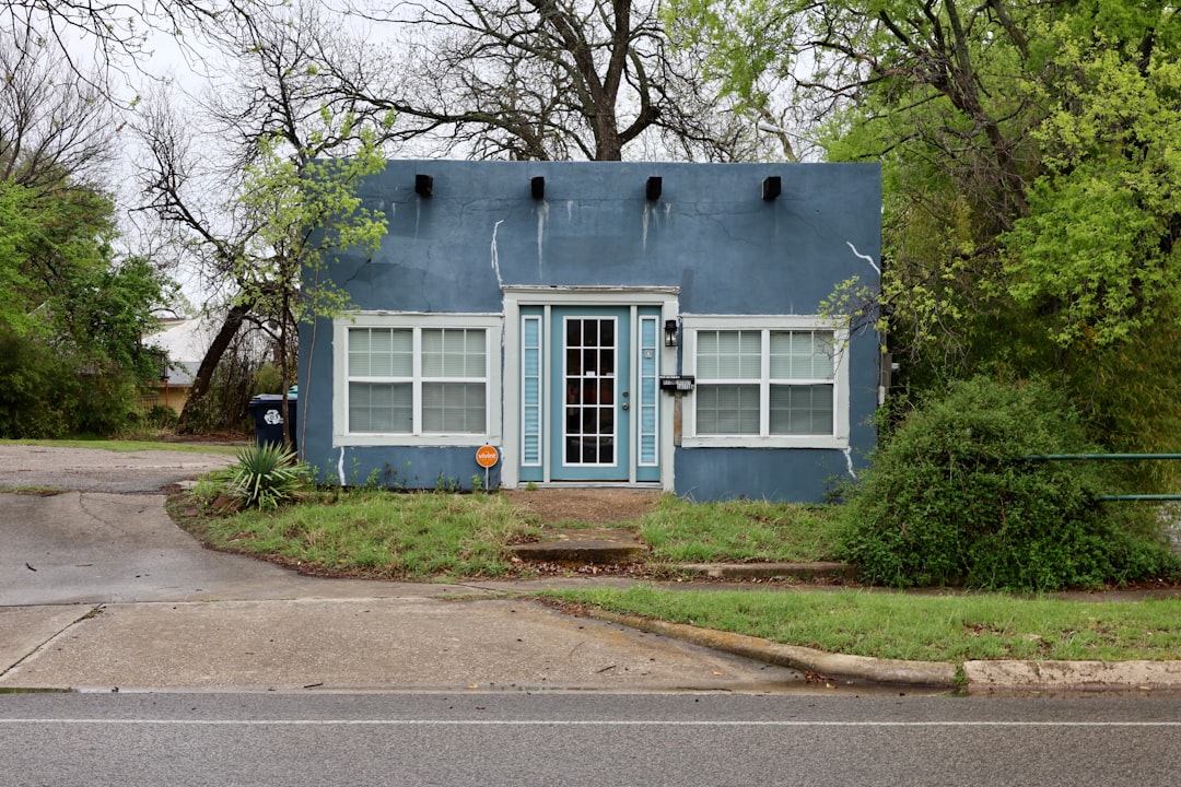 do houses in texas have basements