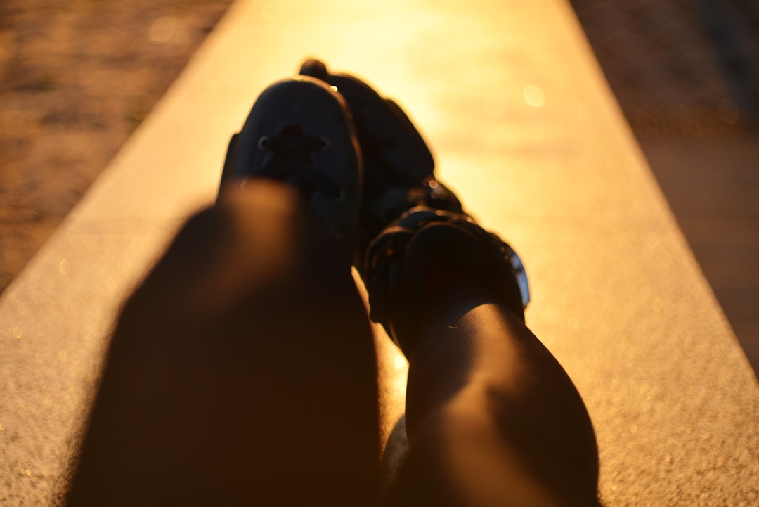 what always goes to bed with its shoes on