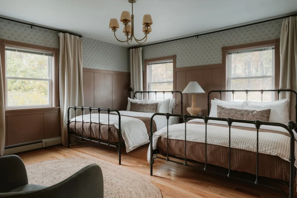 Top Features to Prioritize in Your 3‑Bedroom Modern Farmhouse