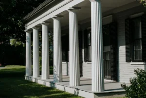 Why Large Front Porch Columns Matter in Modern Country Architecture