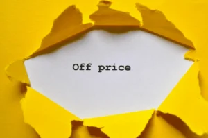 What Is the Base Price of the iPhone 15 in 2026?