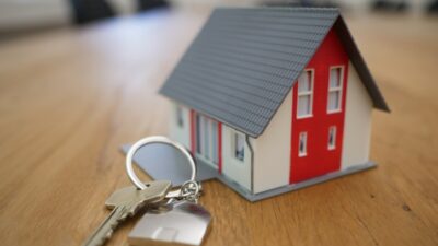 Kelas menengah Indonesia sulit beli rumah akibat harga properti naik dan pelemahan rupiah 2026