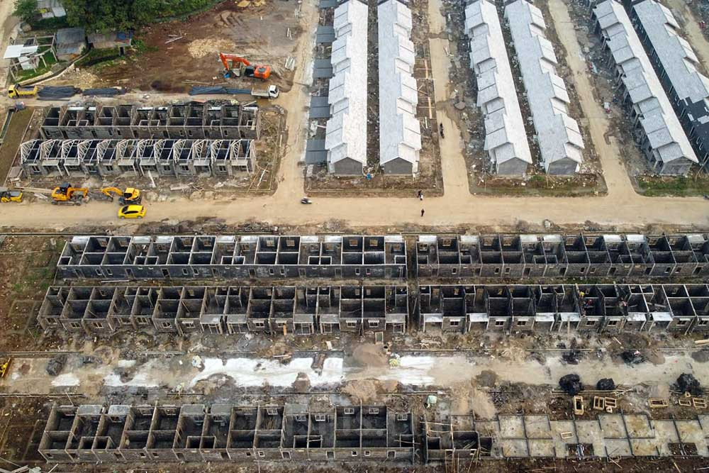 Proyek pembangunan perumahan subsidi di Indonesia menghadapi tekanan biaya konstruksi