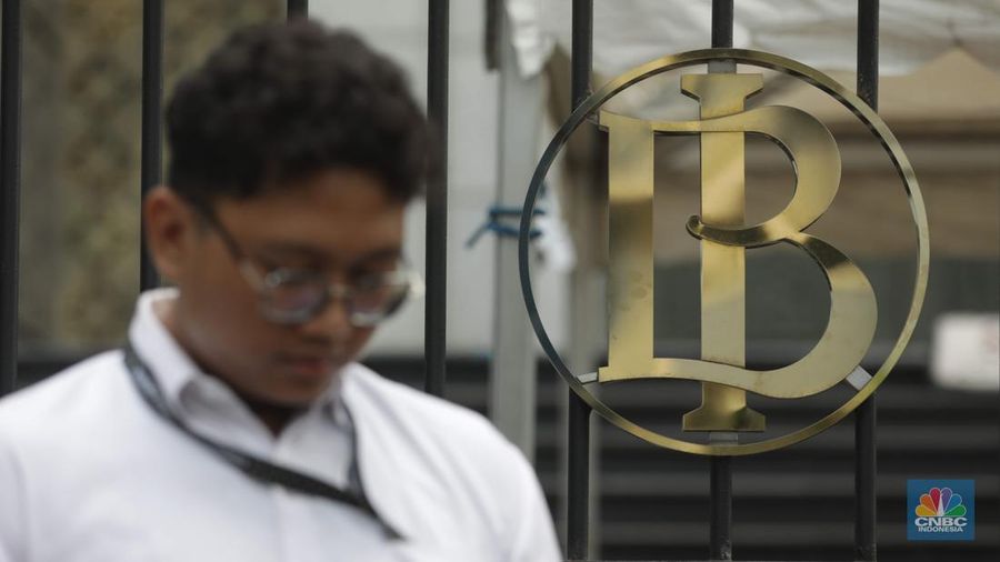 Bank Indonesia menaikkan suku bunga acuan 50 basis poin menjadi 5,25 persen