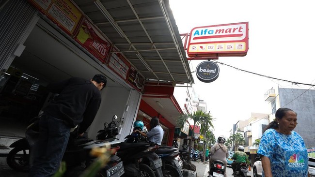 25 Gerai Alfamart-Indomaret Ditutup Paksa di Lombok Tengah, Zonasi Jadi Biang Kerok