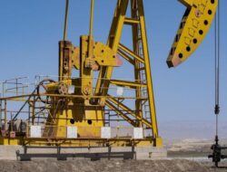 Harga Minyak Dunia Meroket ke US$96, Serangan AS-Iran Picu Kekhawatiran Selat Hormuz