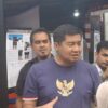 Menteri PKP Maruarar Sirait Ara dalam agenda Bakti Sosial Kementerian PKP ke warga Menteng Tenggalun Jakarta Pusat