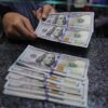 Penukaran rupiah ke dolar AS di Money Changer Jakarta